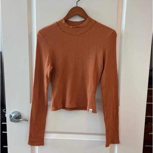 DAYDREAMER Cognac Mock Neck Thermal - Picture 2 of 16